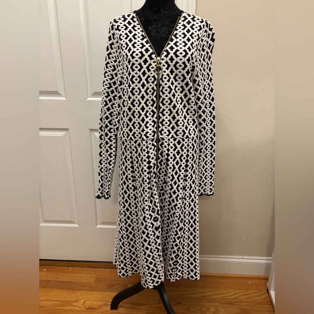 INC black and white plus size dress with zipper
